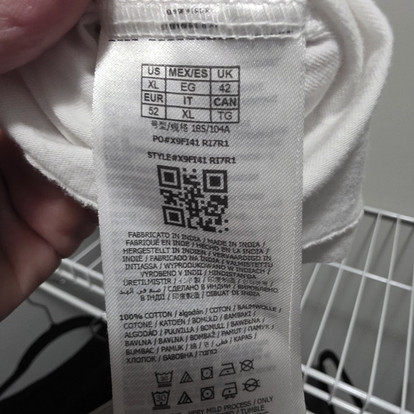 GUESS White and Gray Short Sleeve Tee - Picture 4 of 4